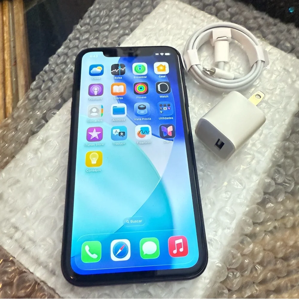 iPhone 11 64GB unlocked for any company